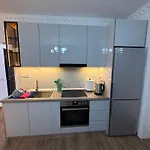Royal 1 Min Walk Of Centre * 엘바산