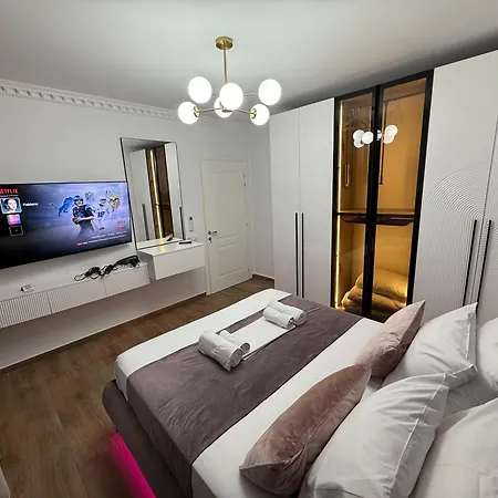 Royal 1 Min Walk Of Centre * Elbasan
