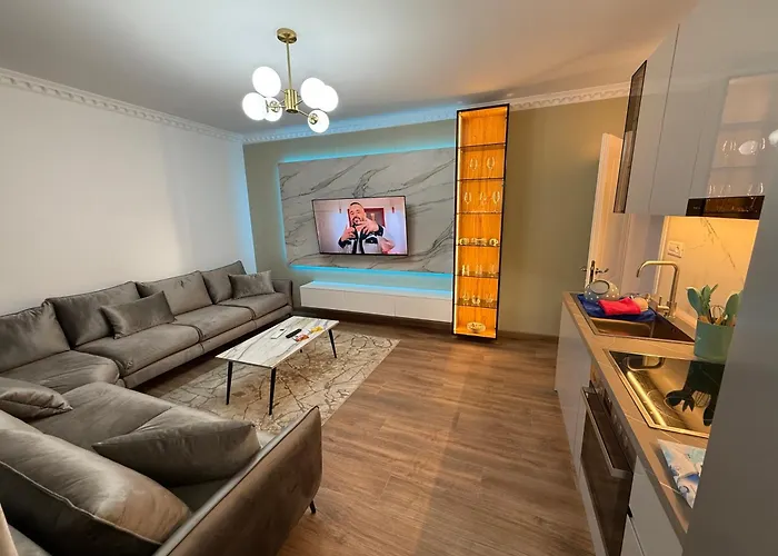 Apartment Royal 1 Min Walk Of Centre Elbasan