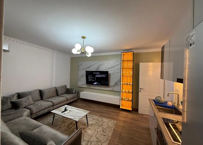 Apartment Royal 1 Min Walk Of Centre Elbasan