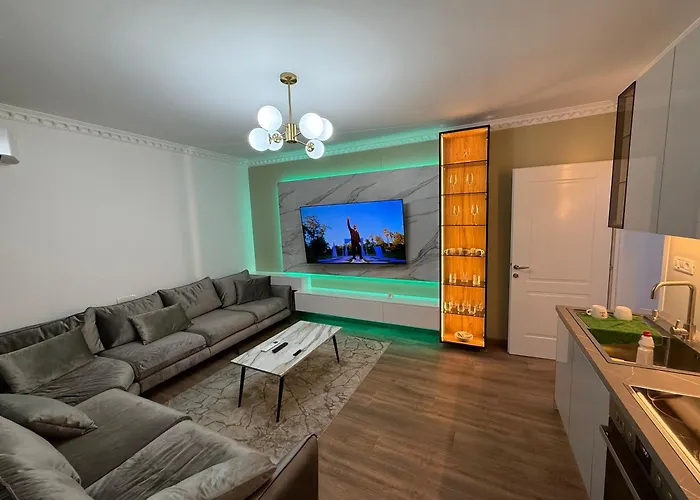 Royal 1 Min Walk Of Centre Apartment Elbasan