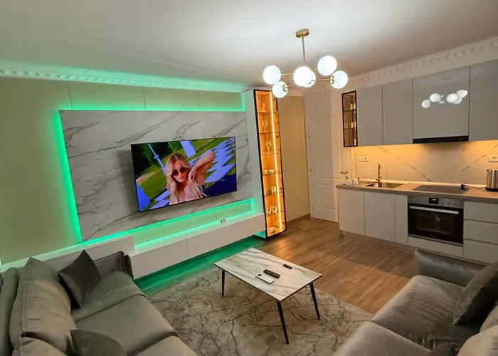 Royal 1 Min Walk Of Centre Apartment *